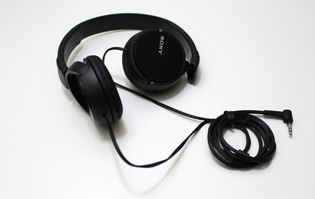 Sony MDR-ZX110 On the ear Headphones Review Sony MDR-ZX110 On the ear Headphones Review