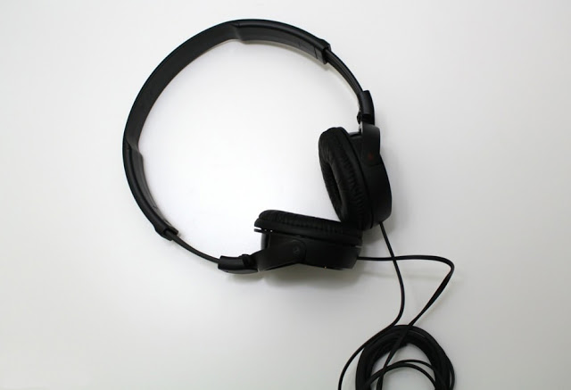 Sony MDR-ZX110 On the ear Headphones Review Sony MDR-ZX110 On the ear Headphones Review