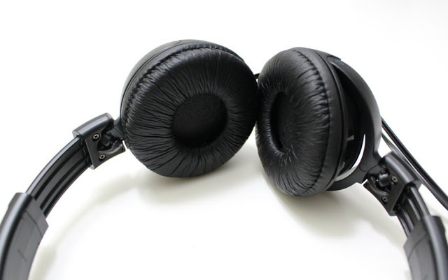 Sony MDR-ZX110 On the ear Headphones Review Sony MDR-ZX110 On the ear Headphones Review
